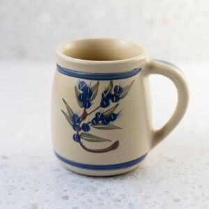Olde Cape Cod vintage pottery blueberry mug Massachusetts 4 inches tall